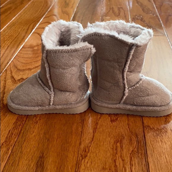Baby girl fur lined boots - Picture 8 of 10
